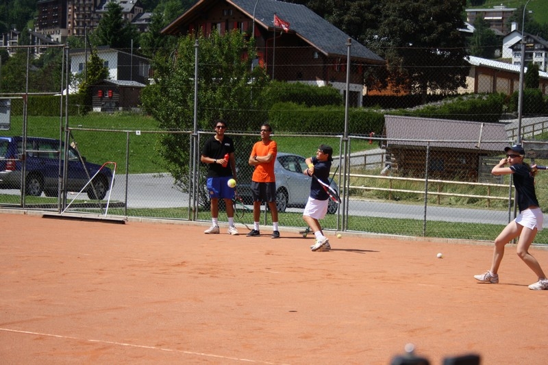 Village Camps International Summer Camp Leysin, Switzerland 2026-08-15 https://www.villagecamps.com/journals_admin/images/700-4-tennis 2 (10).jpg